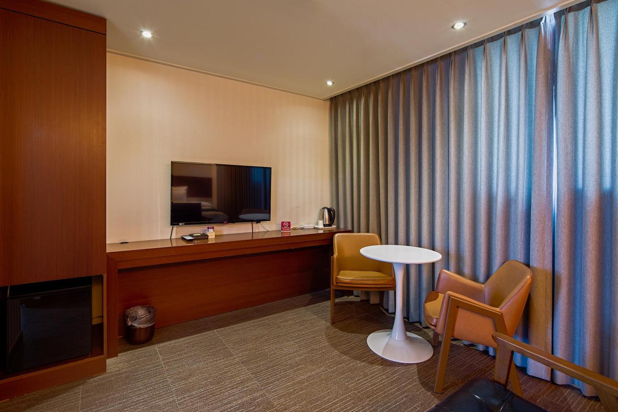 Namsan Hill Hotel Сеул Экстерьер фото