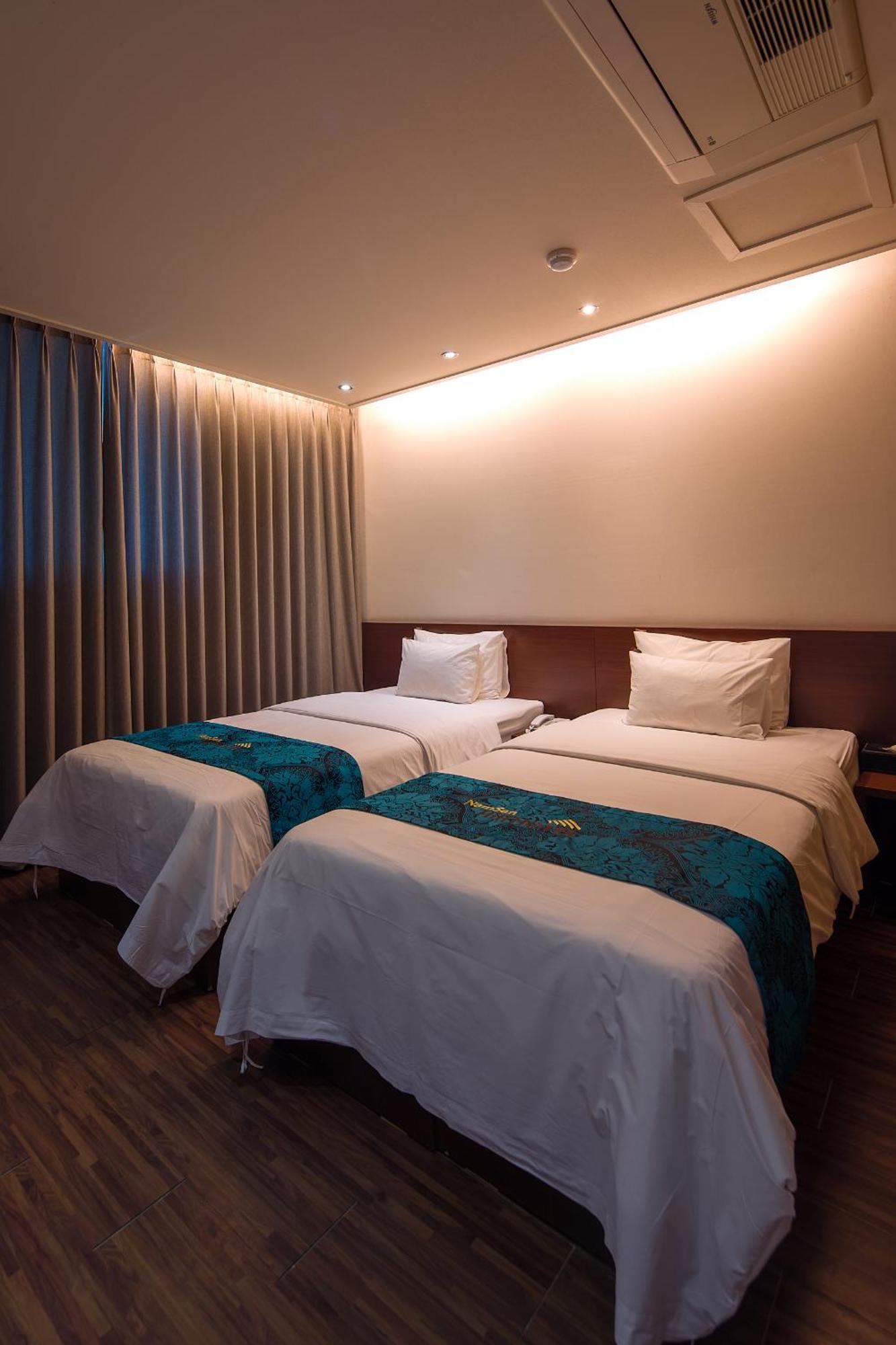Namsan Hill Hotel Сеул Экстерьер фото