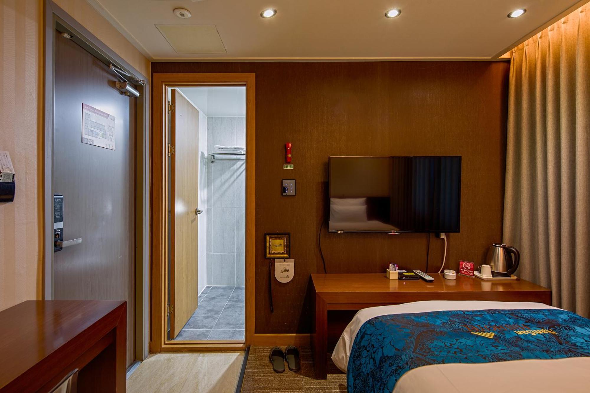Namsan Hill Hotel Сеул Экстерьер фото