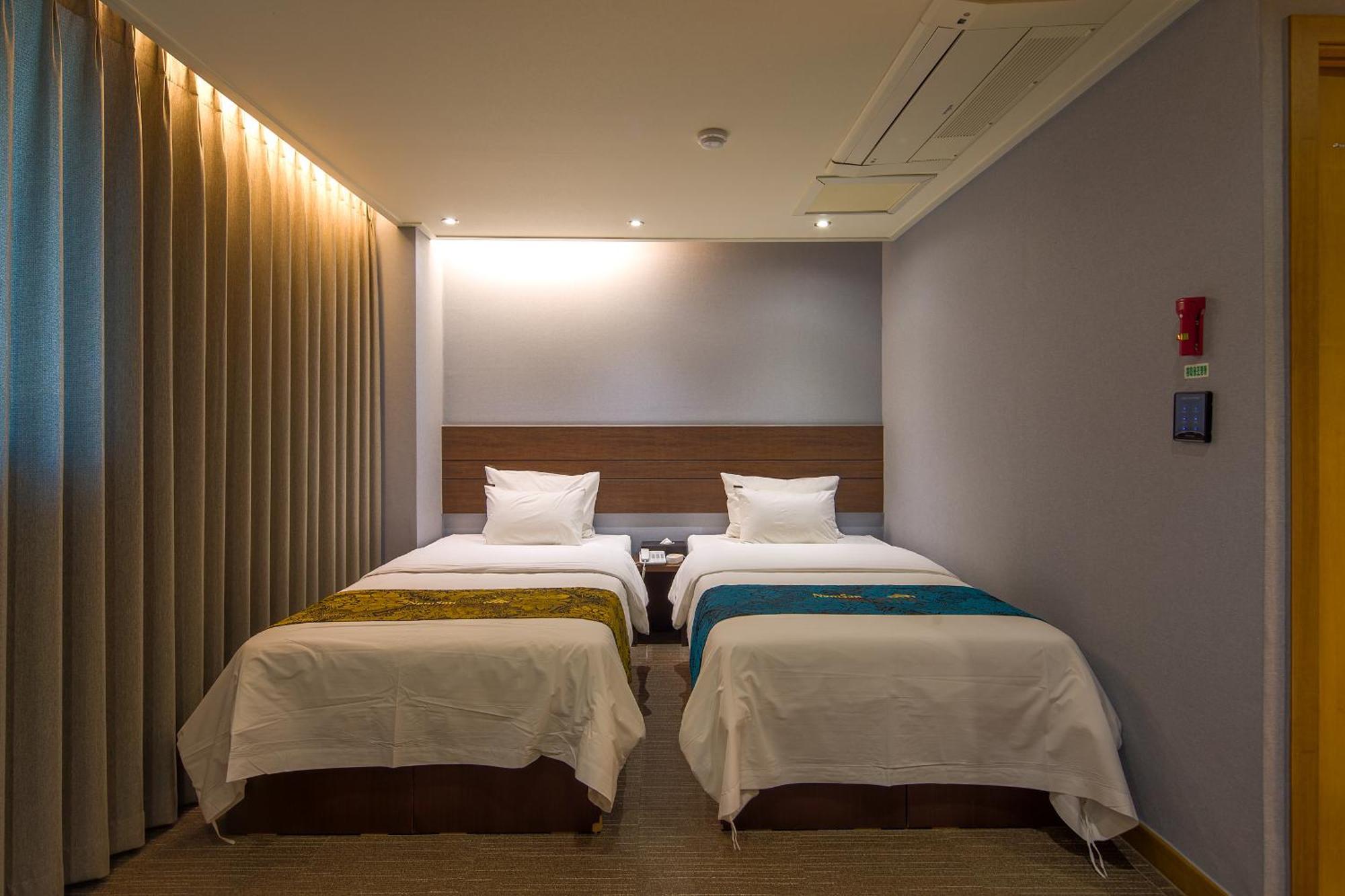 Namsan Hill Hotel Сеул Экстерьер фото