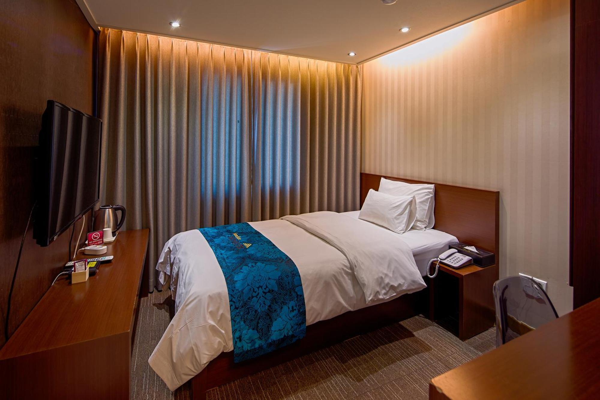 Namsan Hill Hotel Сеул Экстерьер фото