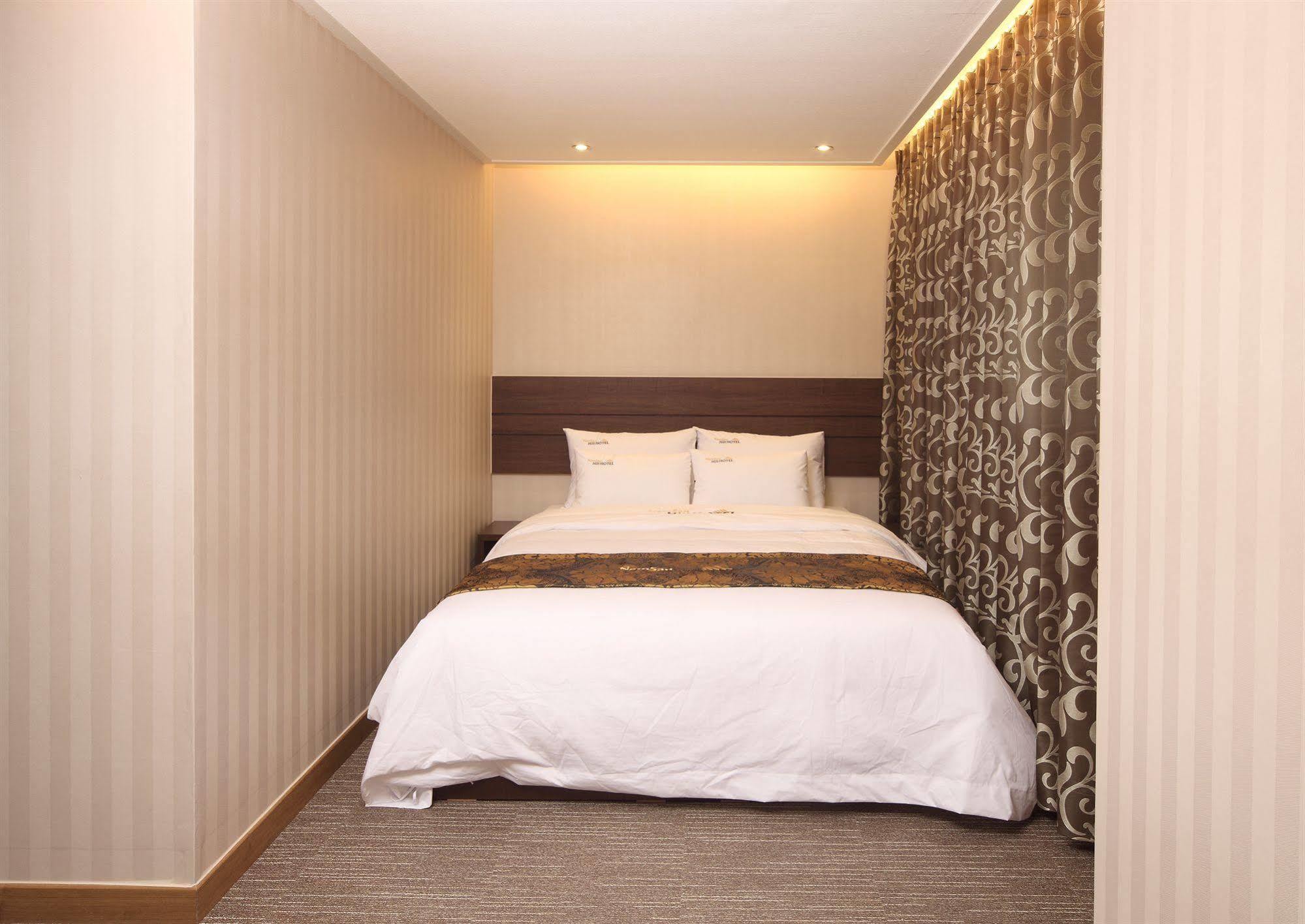Namsan Hill Hotel Сеул Экстерьер фото